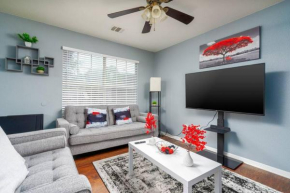 Elegant/4miles to Downtown/Gameroom & Firepit